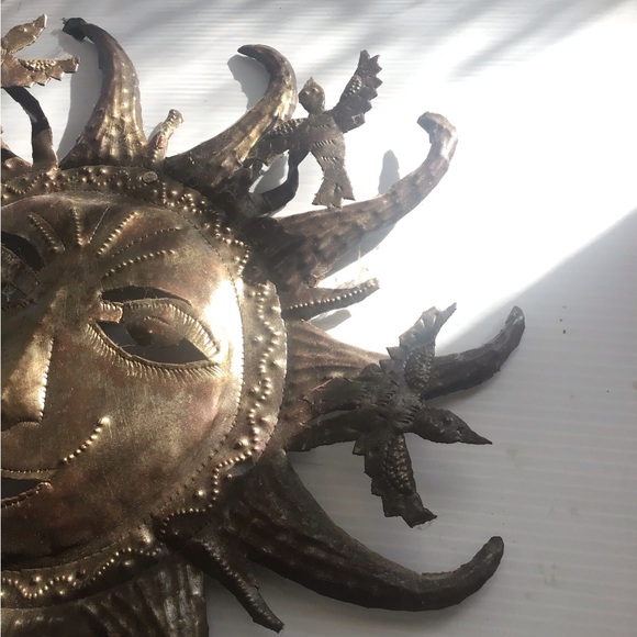 Birds Flying to the Sun-cut and pressed tin wall hanging - Picture 4 of 12